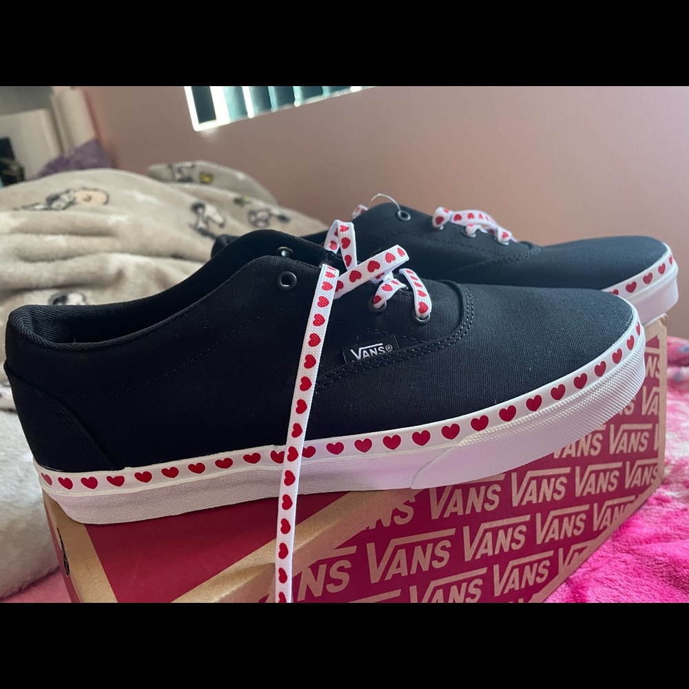 Womens/ Girls Heart Vans